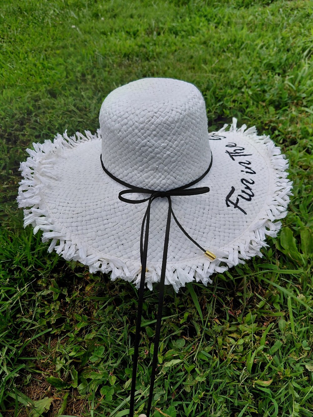 Fun In The Sun BEACH HAT! - Picture 7 of 7